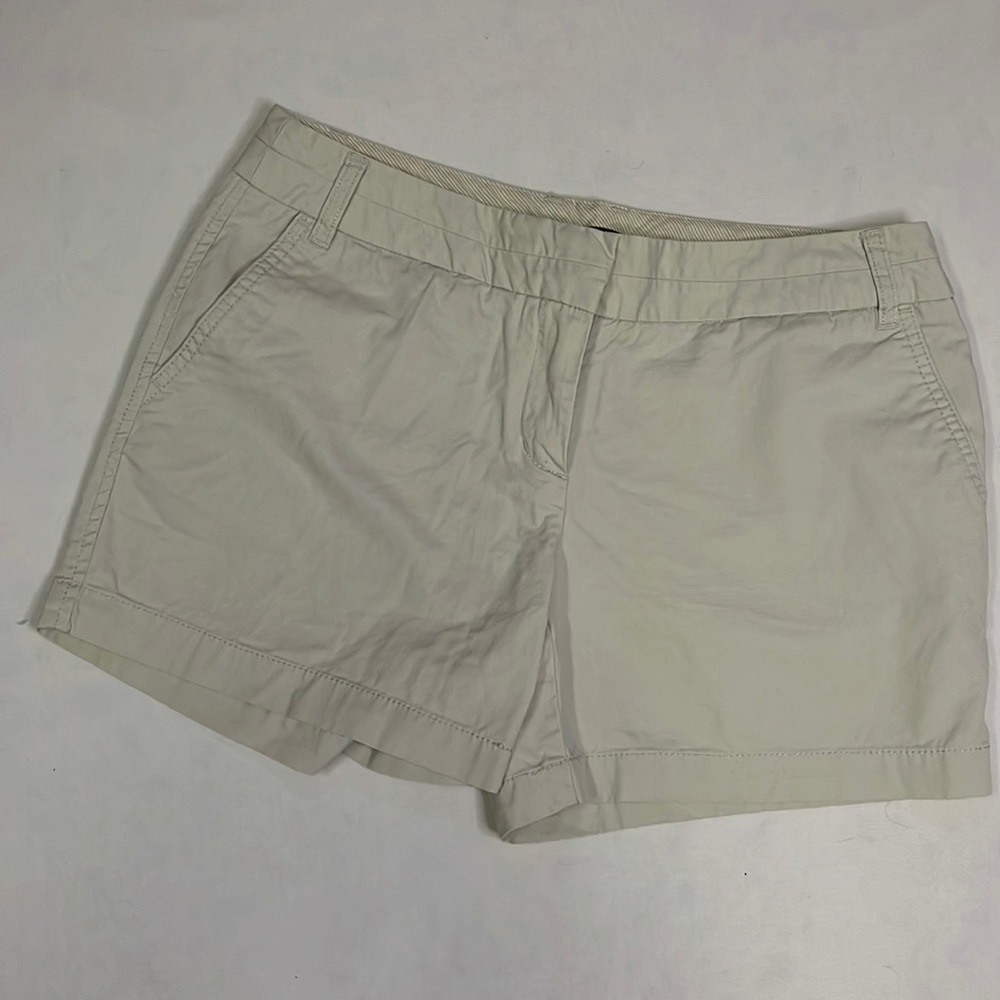 Dalia Collection Shorts Women's Size 8 Khaki Twill Flat Front Shorts